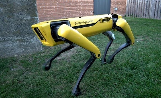 波士顿动力公司推出更加先进的四足机器人