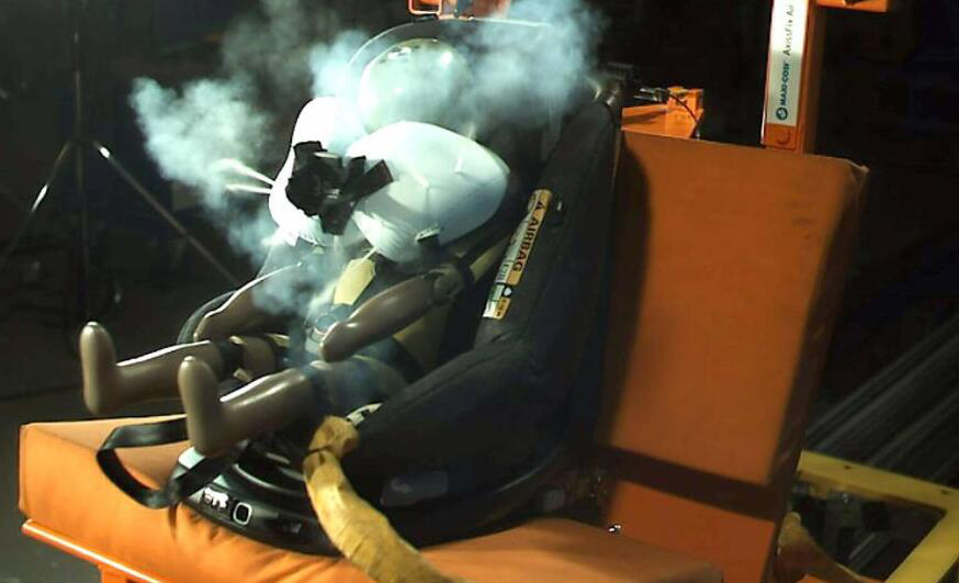 全球首款配备安全气囊的儿童座椅在英国发售