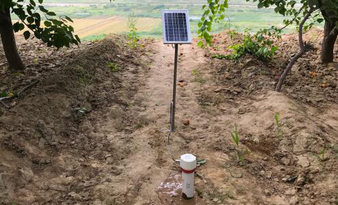 新型山体滑坡监测设备：集土壤水分和倾角传感器监测于一体